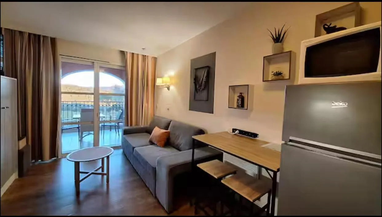 Cap Esterel Studio 4 Pers Equipe, Belle Vue Golf, Centre Village Pierre & Vacances , Parking Inclu Et 5 Piscines Acces Gratuit, Clim, Wifi, Tv, Lave-Vaisselle Et Lave-Linge,Four, Plancha Saint-Raphael
